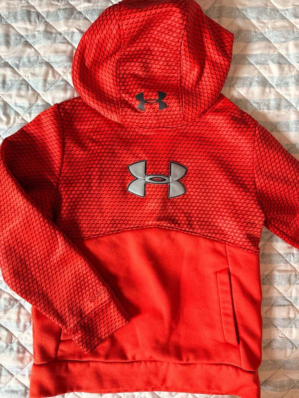 Under Armour Boys Storm 1 Fleece Hoodie Sweatshirt with Geometric Pattern